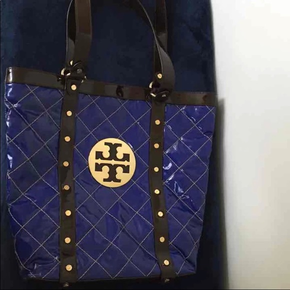 Authentic Tory Burch Betty tote like new extra pic - Picture 3 of 4